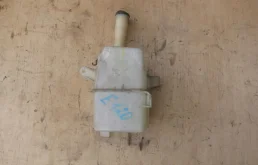 бочок омывателя для Toyota Corolla E120 Седан (JDM) 2000-2006