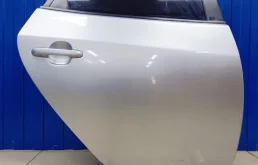 Дверь задняя правая для Hyundai Elantra 2008 года на фотографиях