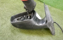 Стекла и зеркала для Skoda Rapid 2018 года на фотографиях