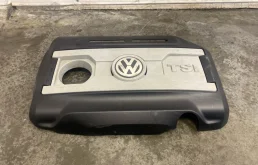 Декоративная крышка двигателя Volkswagen Passat 2009 B6