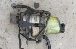 Насос ГУР для Opel Astra 2005 года на фотографиях