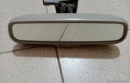 Зеркало заднего вида (в салоне) для Audi Q7 2008 года на фотографиях