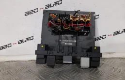 Блок предохранителей под капотом для Volkswagen Passat (B6, Typ 3C) 2005-2010