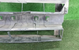 Панель радиатора (телевизор) для BMW X3 2010 года на фотографиях