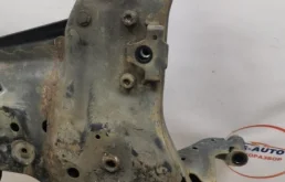 Подрамник двигателя для Mazda CX 5 на фотографиях