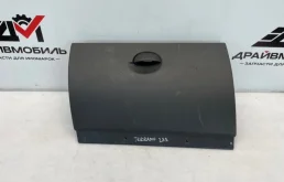 бардачок Nissan Terrano 2018 D10 F4RE410