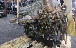 Двигатель для Toyota Land Cruiser 1997 года на фотографиях