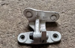 ПЕТЛЯ ДВЕРИ (A1667300137) для Mercedes-Benz GL class X166 2012-2016