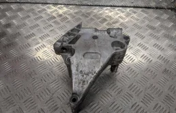 Кронштейн двигателя Volkswagen Golf 5 BXE 1.9
