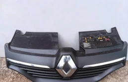 Решетка радиатора Renault Logan
