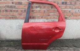Дверь задняя левая Suzuki SX4