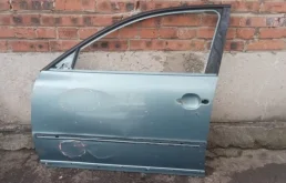 Дверь передняя левая Volkswagen Passat B5