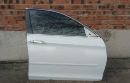 Дверь передняя правая Honda Accord CR K24W2