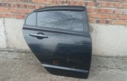 Дверь задняя правая Honda Civic 4D FD R18A1