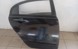 Дверь задняя правая Honda Civic 4D FD R18A1