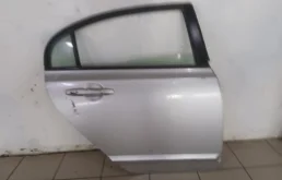 Дверь задняя правая Honda Civic 4D FD R18A1