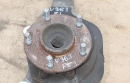 правый кулак для Infiniti G V36 2006-2009