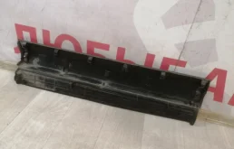 Молдинг двери передний правый для Toyota RAV4 на фотографиях