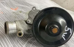 Помпа водяная Land Rover Range Rover Vogue 3 L322