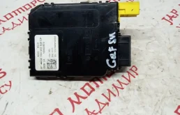 Блок подрулевых переключателей Volkswagen Golf 5