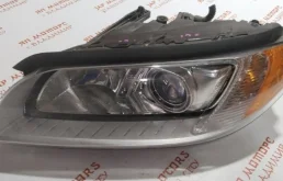 Фара ксеноновая передняя левая Volvo V70 УНИВЕРСАЛ