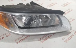 Фара ксеноновая передняя правая Volvo V70