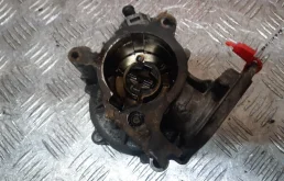 Вакуумный насос Volkswagen Passat B7 1.8TSI