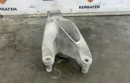 Кронштейн двигателя Audi A4 2014 B8