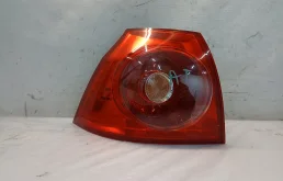 ФОНАРЬ VOLKSWAGEN ЛЕВЫЙ 1K6945095AA  XA6395