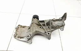Кронштейн генератора Renault Logan 1 2007 L90