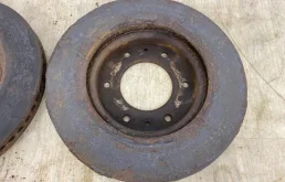 Диски тормозные передние (комплект) для Mitsubishi Pajero Sport 2025 года на фотографиях