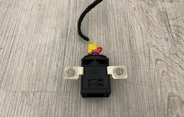 Аккумулятор для Audi Q7 2007 года на фотографиях