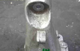Кронштейн двигателя Mercedes-Benz W205/S205/C205/A205 (2014—2018) A2742233904
; A2742230104 274910