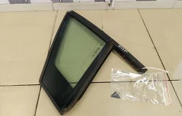 Стекло двери передней левой (форточка) C4 2005-2011