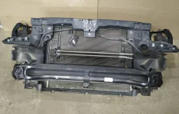 кассета радиаторов Volkswagen Touareg 2 7P6 2012