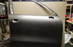 дверь передняя правая Volkswagen Touareg 7P6 2011