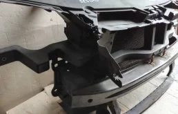 усилитель переднего бампера Volkswagen Passat B6  2008