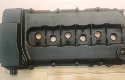 клапанная крышка Volkswagen Touareg 2 7P6 2012
