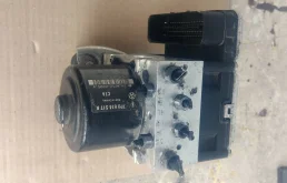 блок ABS Volkswagen Touareg 2  2013