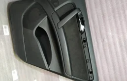обшивка двери задней правой Audi Q7  2008