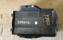 крышка аккумулятора Volkswagen Passat CC  2008