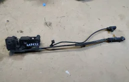 замок капота Audi A4  2009