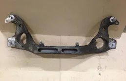 передняя балка (подрамник) Volkswagen Touareg  2006
