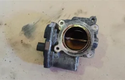 Дроссельная заслонка для Opel Insignia 2017 года на фотографиях