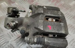 Суппорт задний левый для Honda Civic 2005 года на фотографиях