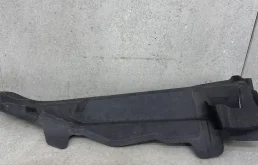 Уплотнитель жабо BMW X5 E70 (2006 - 2010) 15671610