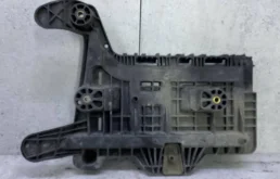 Кожух аккумулятора Volkswagen Passat B6 1K0915333