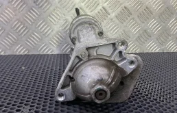 Стартер Nissan Juke F15 2012 233003329R