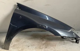 Крыло переднее правое Renault Laguna 3 2010
