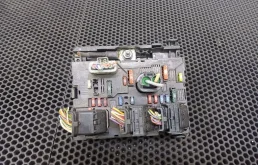 Блок предохранителей Citroen C4 2006 9664055780